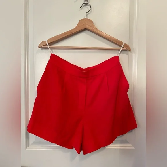 Babaton | Artizia | High rise short | Red colour | Size 6 | Faux fly - Picture 2 of 7